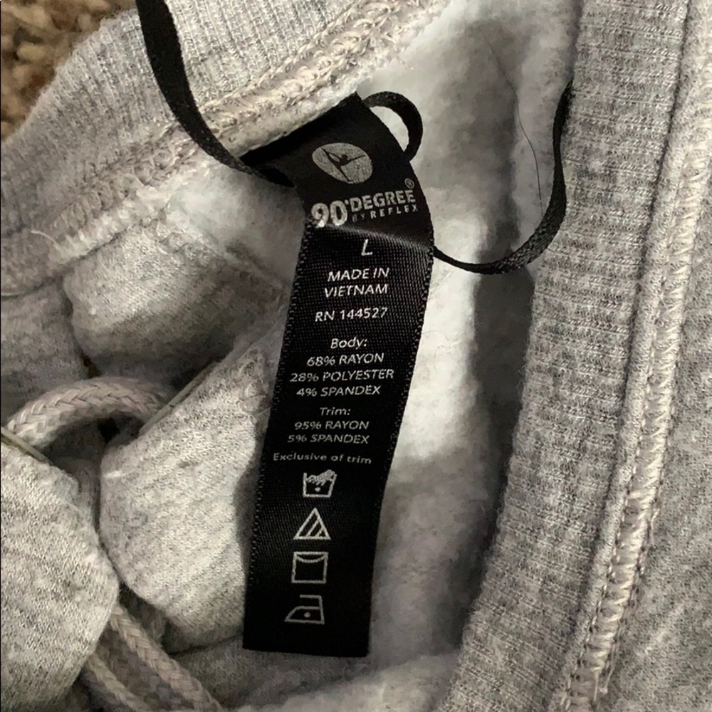Sweatshirt - Picture 2 of 3